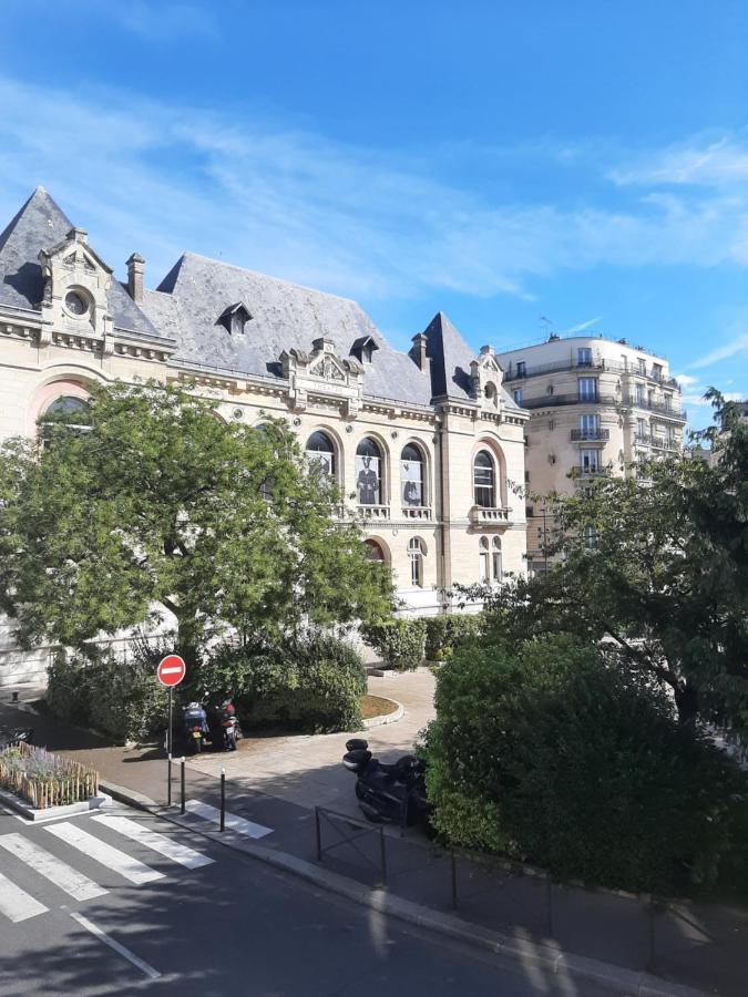 Ferienwohnung La Studette Du Theatre Boulogne-Billancourt Exterior foto